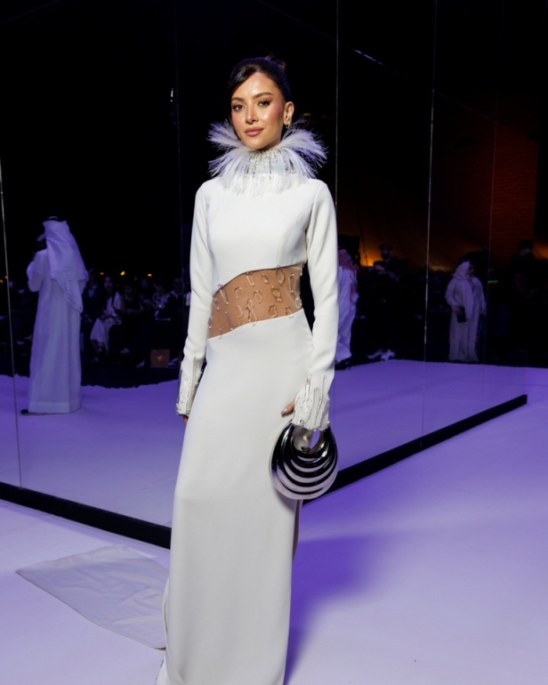 مجموعة Dar AlHanouf للأزياء الراقية 2025 هي إهداء شاعري وقصيدة تتغنى سطورها بروعة البحر الأحمر 