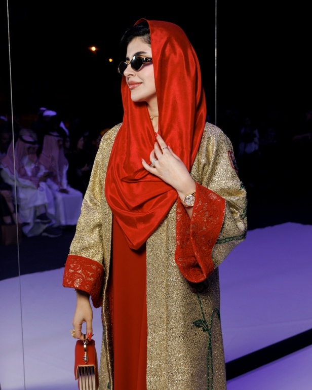 مجموعة Dar AlHanouf للأزياء الراقية 2025 هي إهداء شاعري وقصيدة تتغنى سطورها بروعة البحر الأحمر 