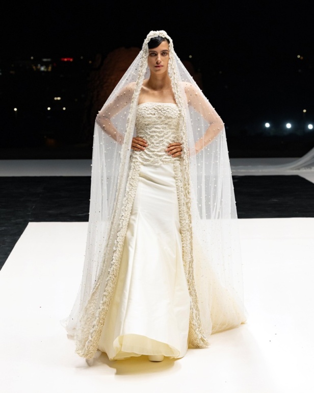 مجموعة Dar AlHanouf للأزياء الراقية 2025 هي إهداء شاعري وقصيدة تتغنى سطورها بروعة البحر الأحمر 