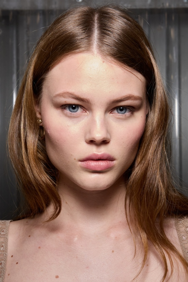 مجموعة ايلي صعب لربيع وصيف 2025