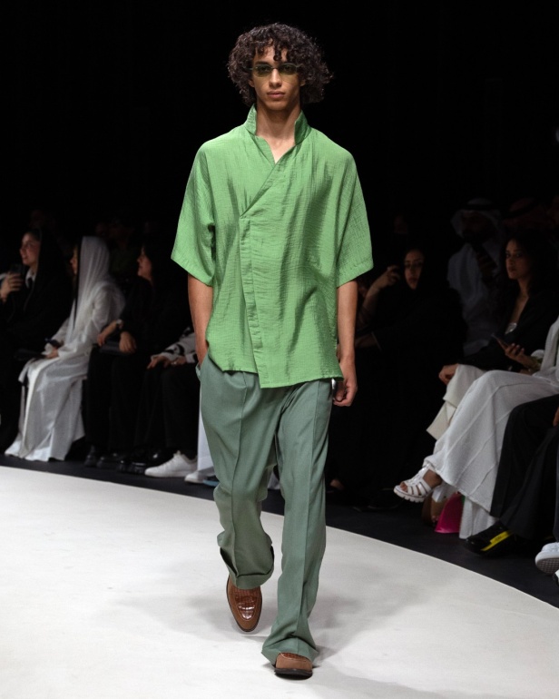 سحر جزيرة كابري الإيطالية... مجموعة علامة JUBB من المصمم يوسف بن عافش في أسبوع الأزياء في الرياض