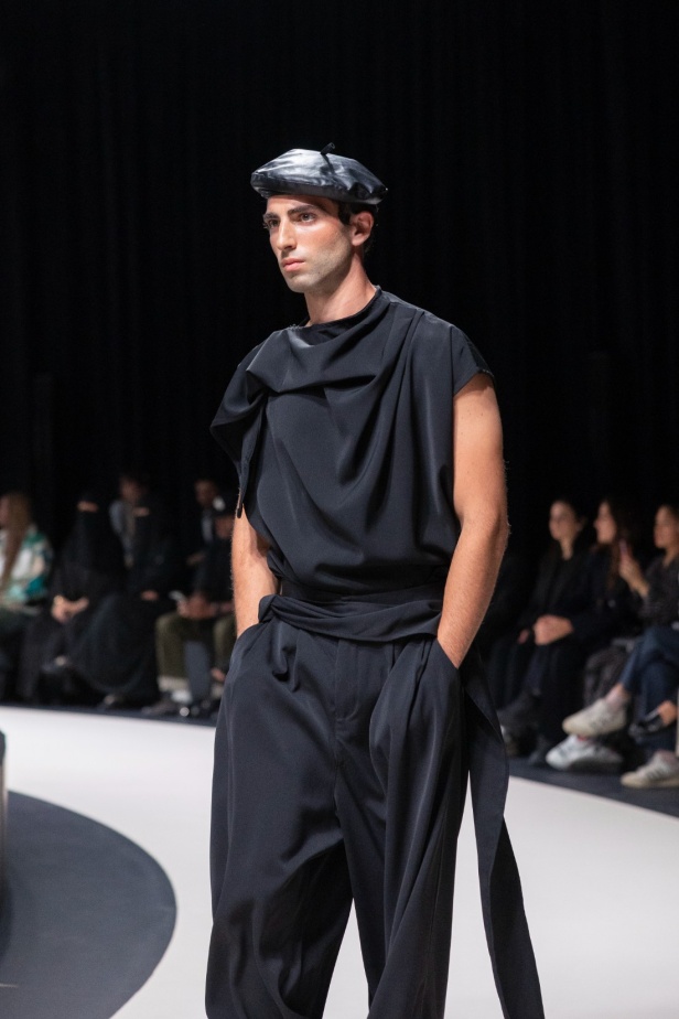 مستوحاة من زها حديد.. مجموعة المصممة منال الداوود لعلامة MD29 في أسبوع الأزياء في الرياض