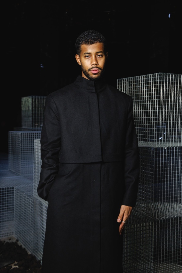 الرقي الخالد واللمسات العصرية.. مجموعة المصمم سعود العجاجي لعلامة MAZROOD في أسبوع الأزياء في الرياض