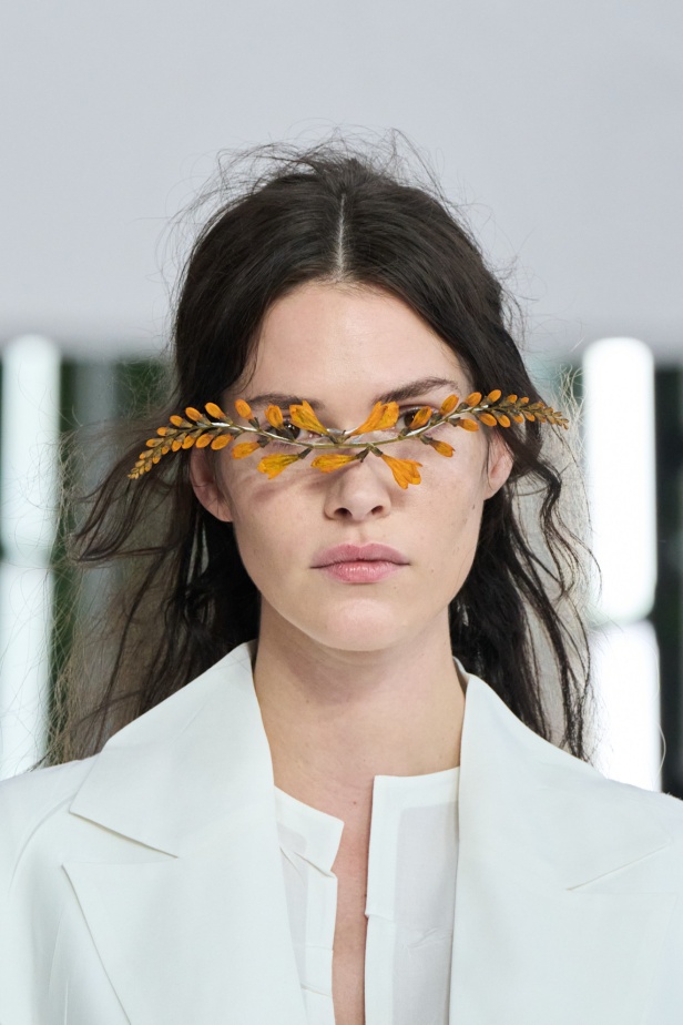 مجموعة Issey Miyake ربيع و صيف 2025