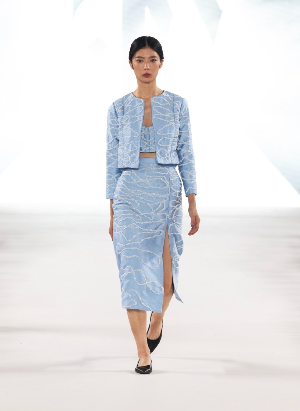 Razan Alazzouni تستلهم مجموعة الأزياء الجاهزة لربيع وصيف 2025 من سحر اللؤلؤ