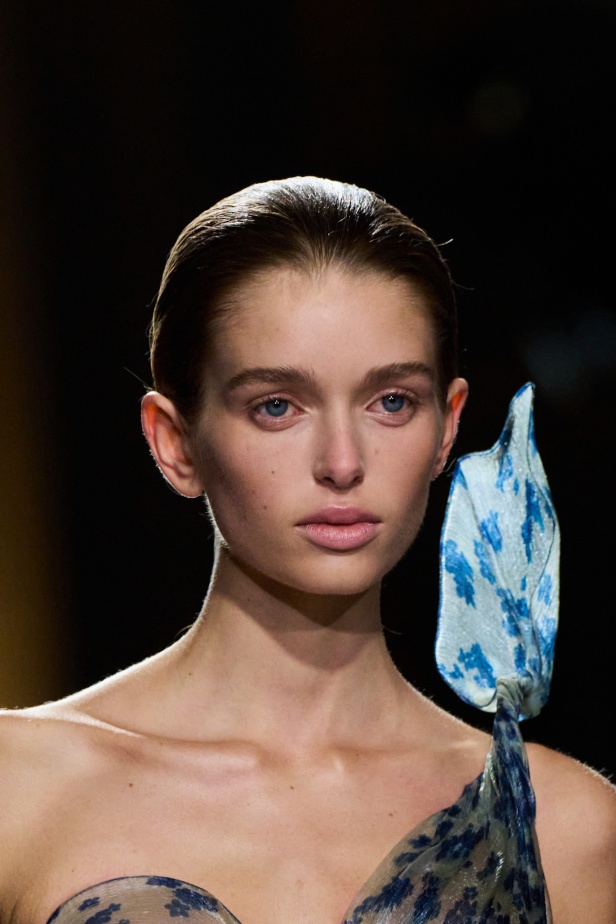 مجموعة Victoria Beckham لربيع وصيف 2025