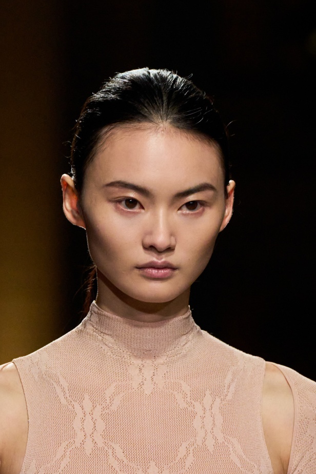 مجموعة Victoria Beckham لربيع وصيف 2025