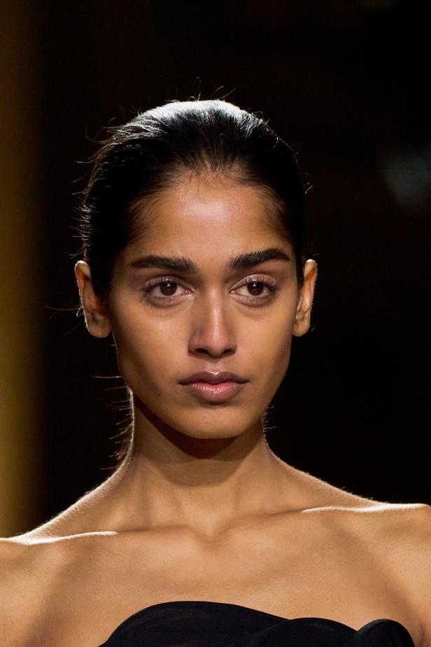 مجموعة Victoria Beckham لربيع وصيف 2025