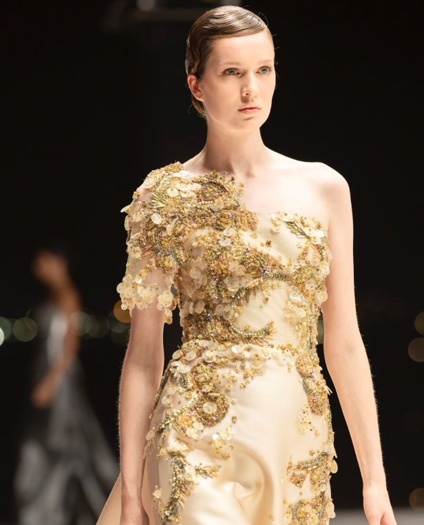 دار عدنان أكبر في أسبوع الأزياء في الرياض