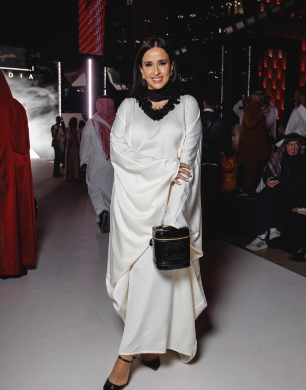 سعف النخيل يتراقص بأناقة.. أباديا تجسد الأصالة في تصاميم ريزورت 2025 في أسبوع الأزياء في الرياض