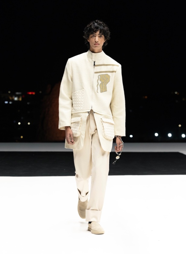 مجموعة "طويق" ليحيى البشري: احتفاء بالحب والحرية في ختام أسبوع الأزياء في الرياض