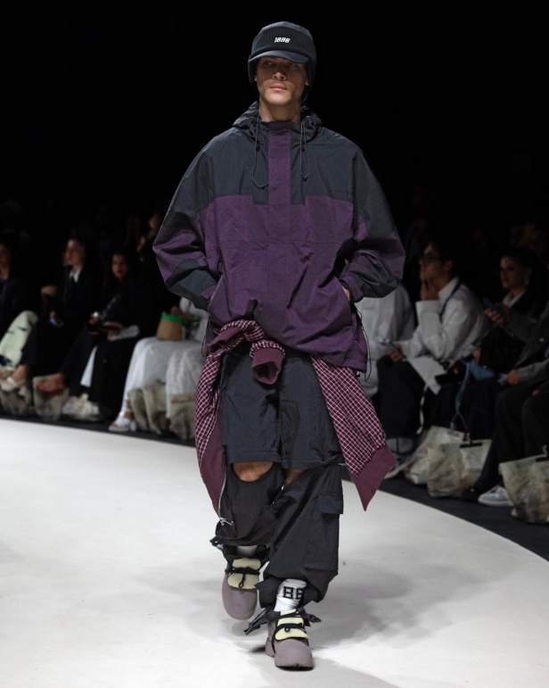 1886 أسبوع الأزياء في الرياض