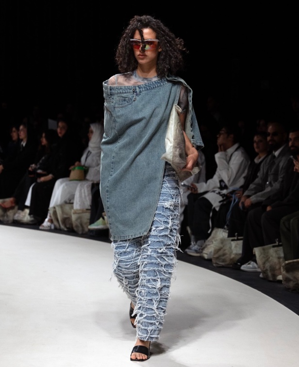 1886 أسبوع الأزياء في الرياض