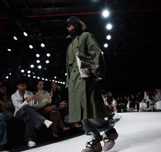 1886 أسبوع الأزياء في الرياض