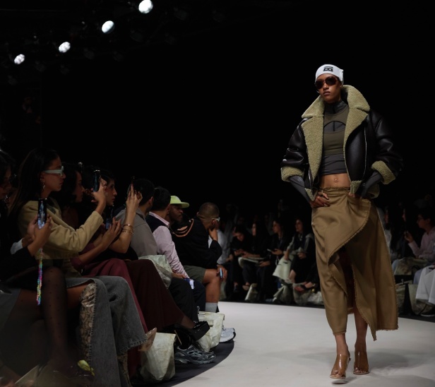 1886 أسبوع الأزياء في الرياض