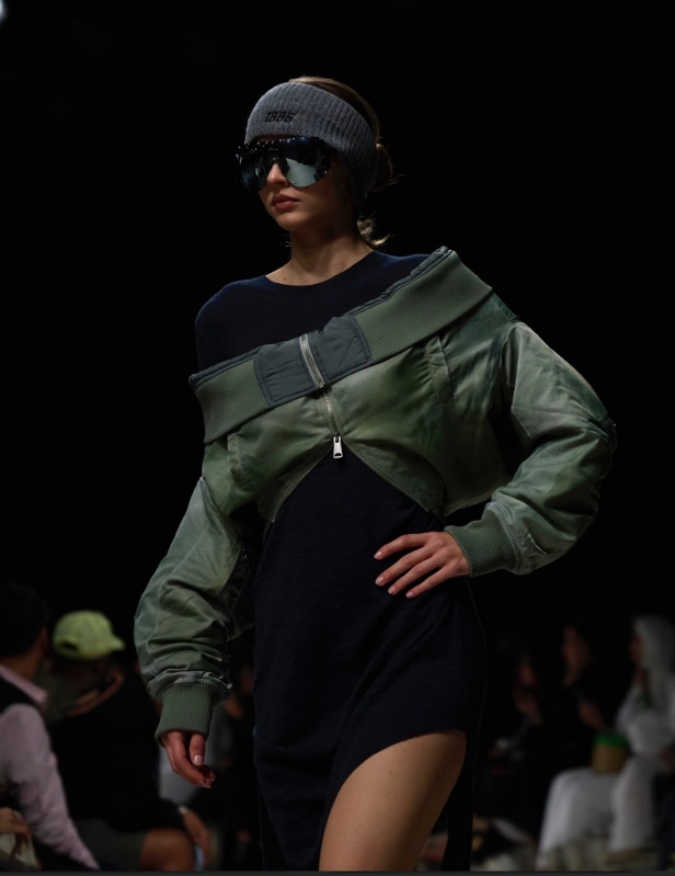 1886 أسبوع الأزياء في الرياض