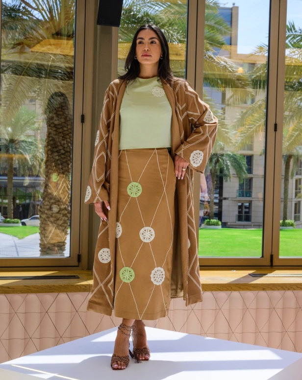 الأصالة النجدية تتألق في مجموعة موضي من مكرم مرزوقي: أزياء تروي حكايات المرأة السعودية