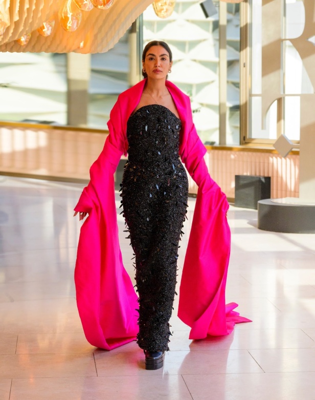 مجموعة "MENDOSA" من دار هلا الغرباوي تجسد المشاعر المتضاربة والأناقة المتفردة في أسبوع الأزياء في الرياض