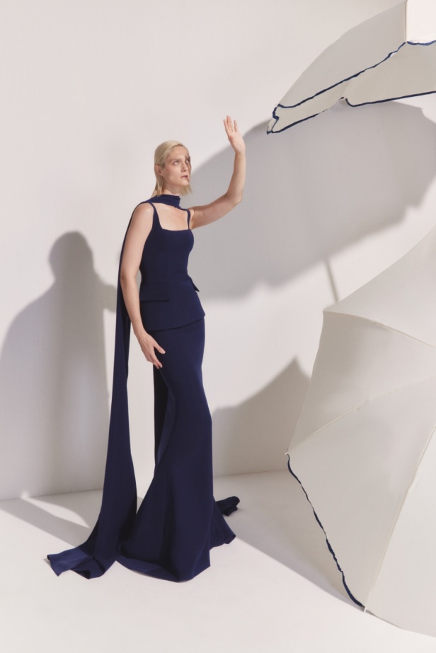 مجموعة AZZI & OSTA لربيع وصيف 2025 تجسد روح السفر المغامر من شروق الشمس إلى غروبها