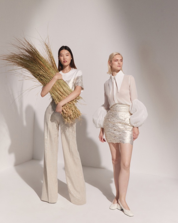 مجموعة AZZI & OSTA لربيع وصيف 2025 تجسد روح السفر المغامر من شروق الشمس إلى غروبها