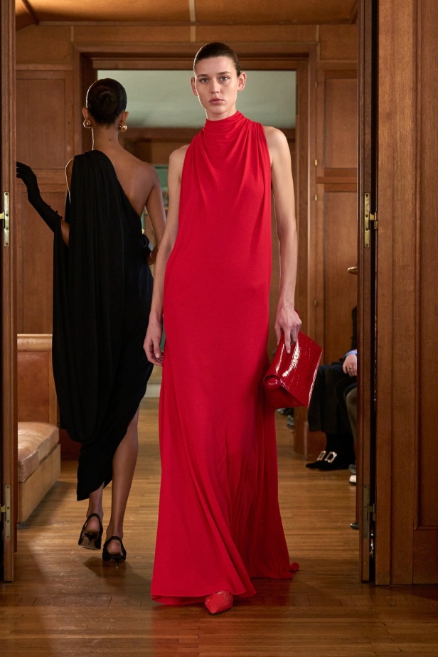 مجموعة  Jacquemus لربيع وصيف 2025 الكثير من التميّز