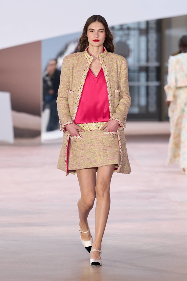 مجموعة Chanel ربيع و صيف 2025 للأزياء الراقية