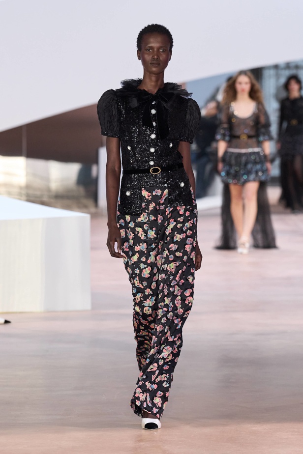 مجموعة Chanel ربيع و صيف 2025 للأزياء الراقية
