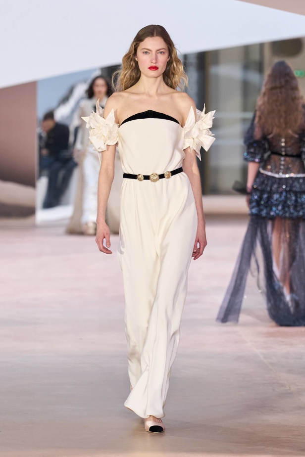 مجموعة Chanel ربيع و صيف 2025 للأزياء الراقية