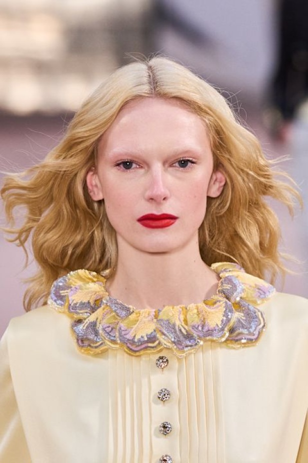 مجموعة Chanel ربيع و صيف 2025 للأزياء الراقية