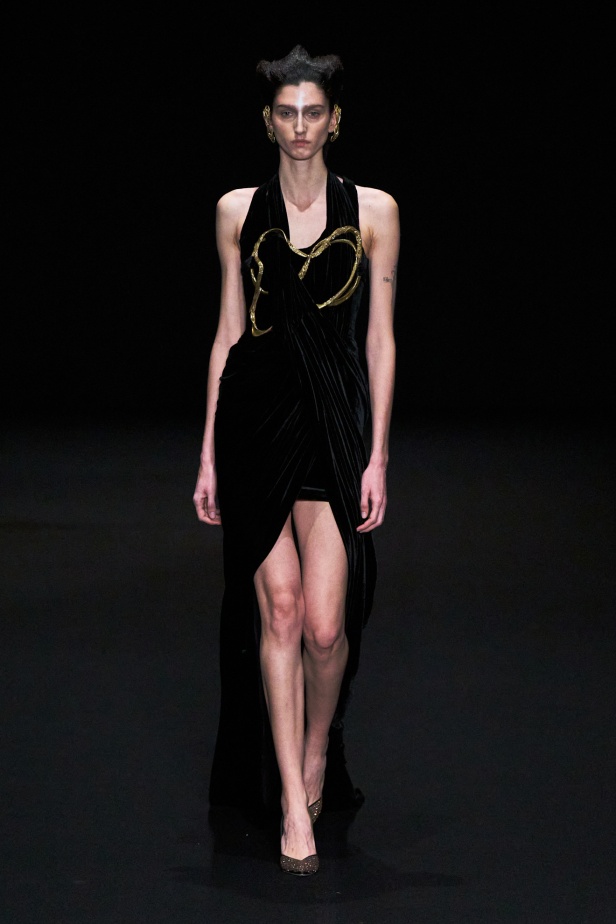 مجموعة Gaurav Gupta لصيف 2025 