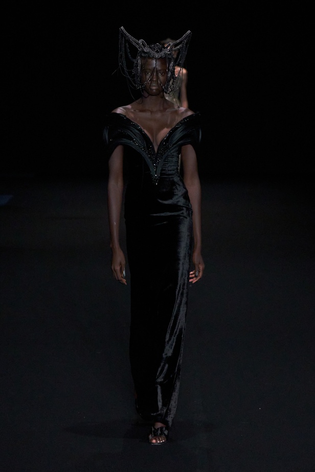 مجموعة Gaurav Gupta لصيف 2025 