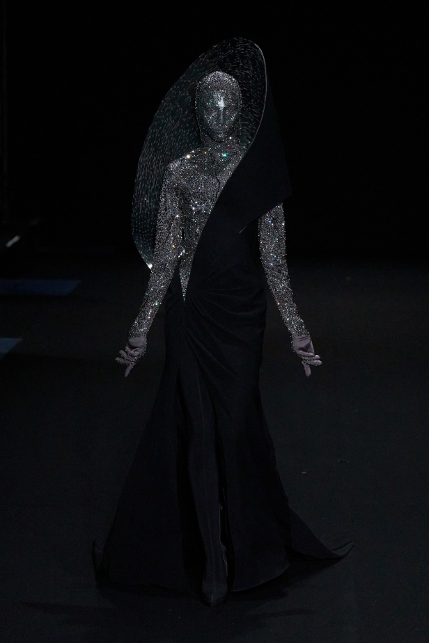 مجموعة Gaurav Gupta لصيف 2025 