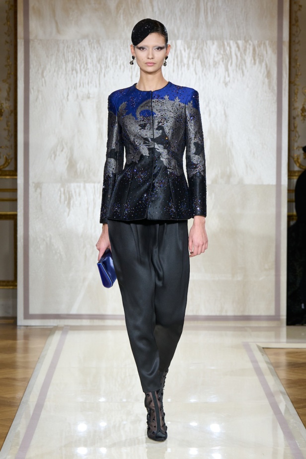 مجموعة  أرماني بريفيه رحلة مُضيئة عبر الحضارات 