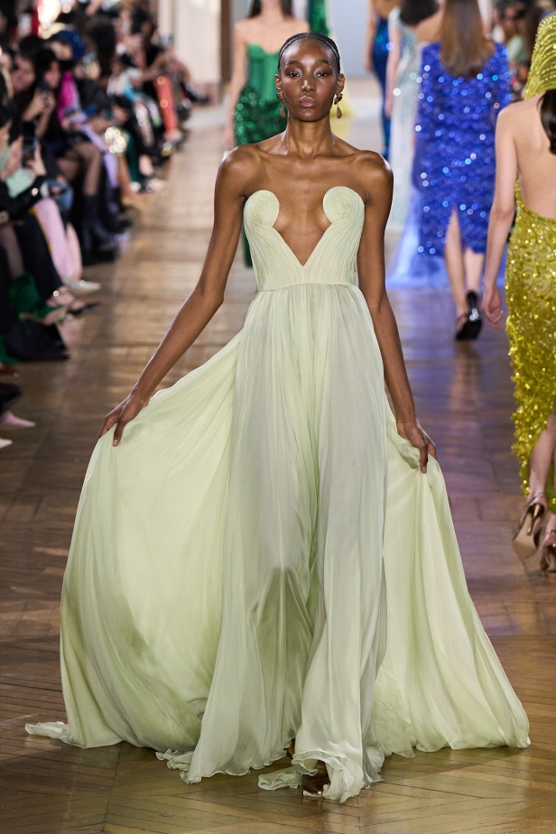 مجموعة جورج حبيقة للأزياء الراقية لربيع 2025