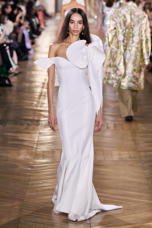 مجموعة جورج حبيقة للأزياء الراقية لربيع 2025