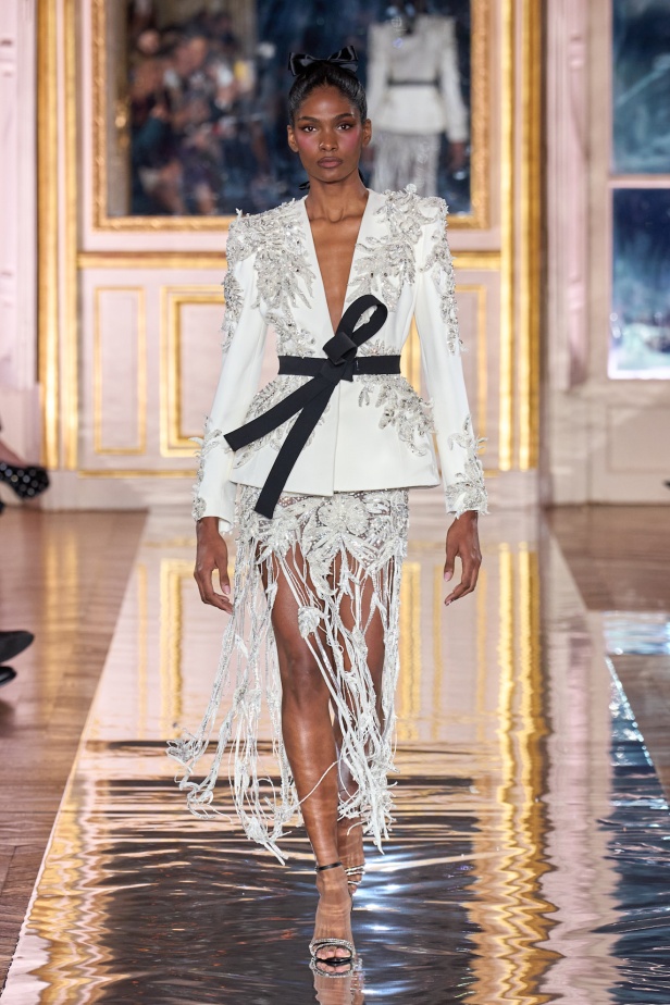 مجموعة Zuhair Murad للأزياء الراقية لربيع 2025 