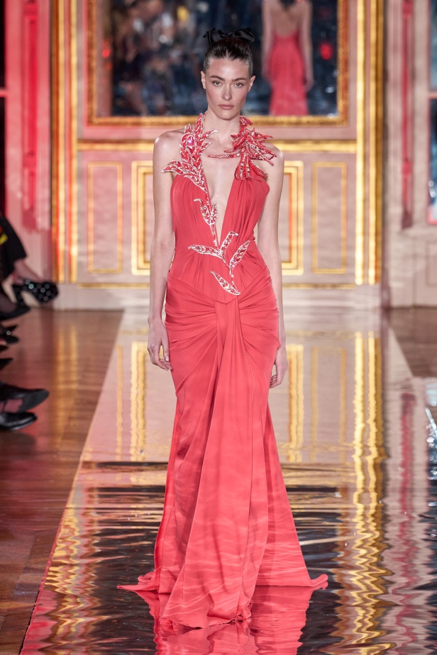 مجموعة Zuhair Murad للأزياء الراقية لربيع 2025 