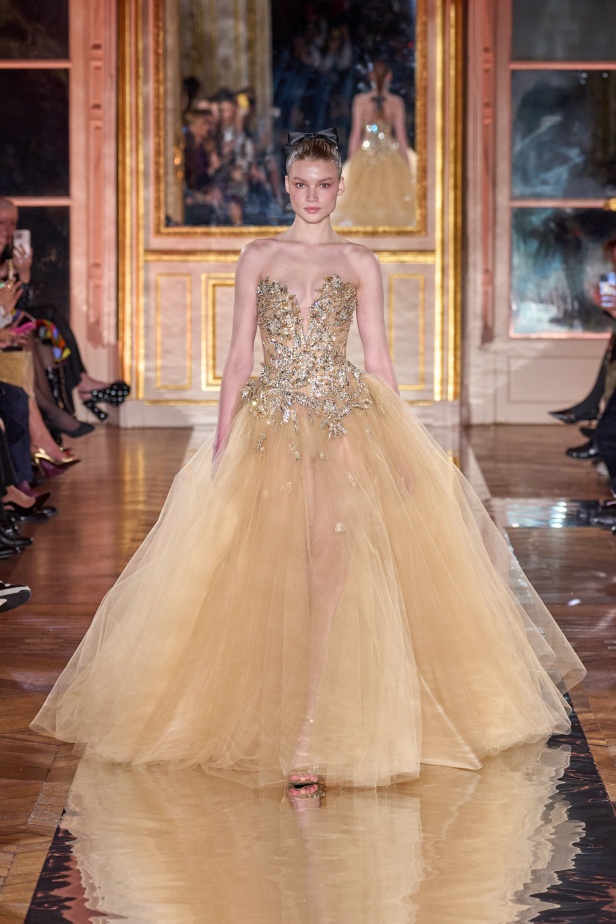 مجموعة Zuhair Murad للأزياء الراقية لربيع 2025 
