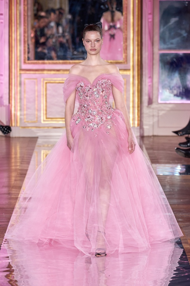 مجموعة Zuhair Murad للأزياء الراقية لربيع 2025 