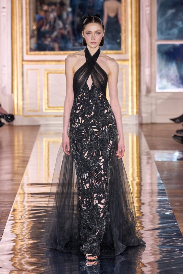 مجموعة Zuhair Murad للأزياء الراقية لربيع 2025 