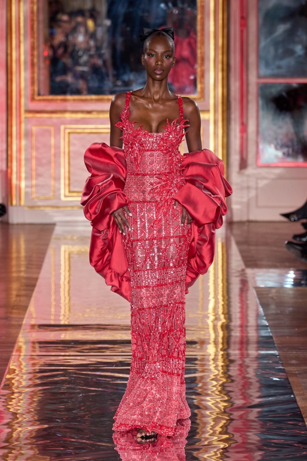 مجموعة Zuhair Murad للأزياء الراقية لربيع 2025 