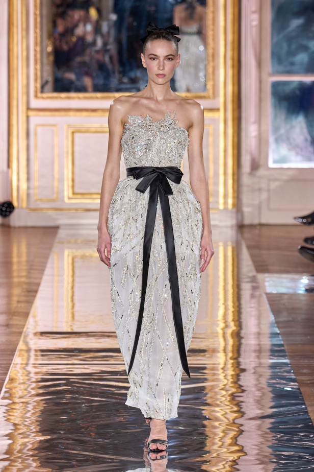 مجموعة Zuhair Murad للأزياء الراقية لربيع 2025 