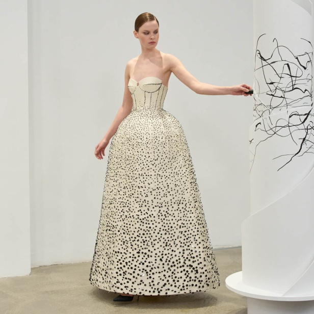 مجموعة رامي العلي للأزياء الراقية لربيع وصيف 2025