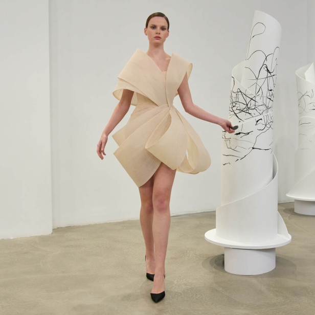 مجموعة رامي العلي للأزياء الراقية لربيع وصيف 2025