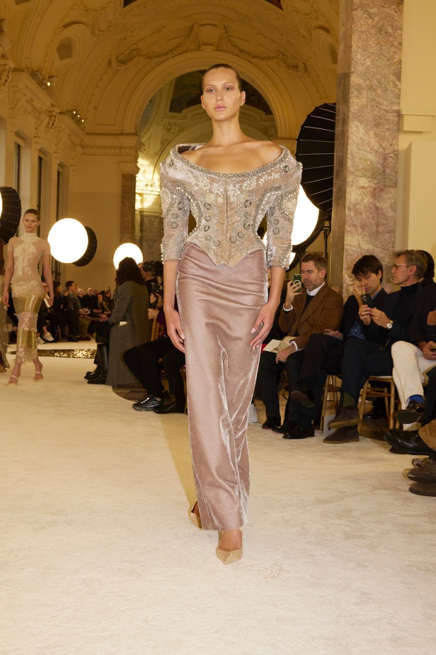 Schiaparelli ربيع 2025 للأزياء الراقية