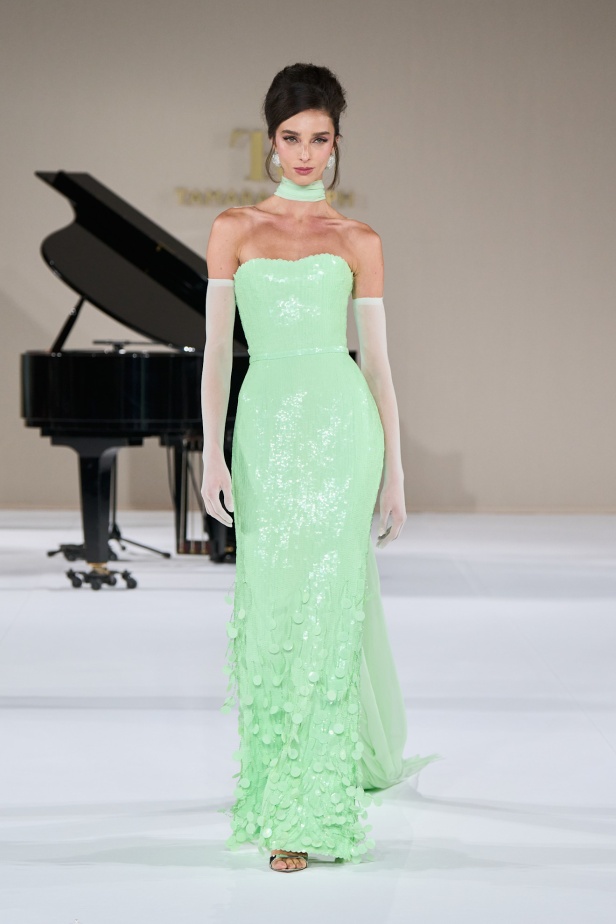  عرض Tamara Ralph لصيف 2015 في باريس