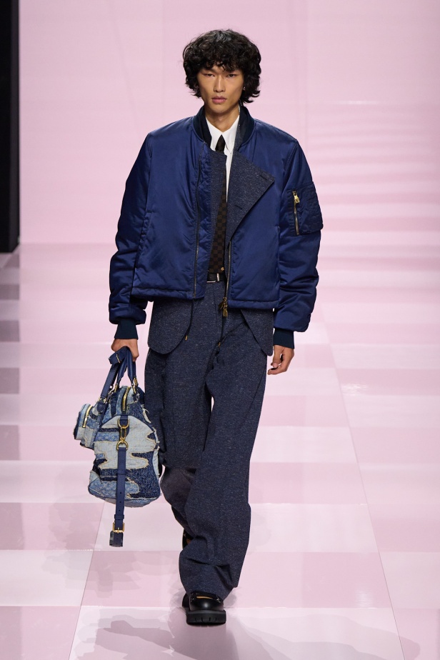 مجموعة خريف و شتاء 2025 للملابس الرجالية من Louis Vuitton