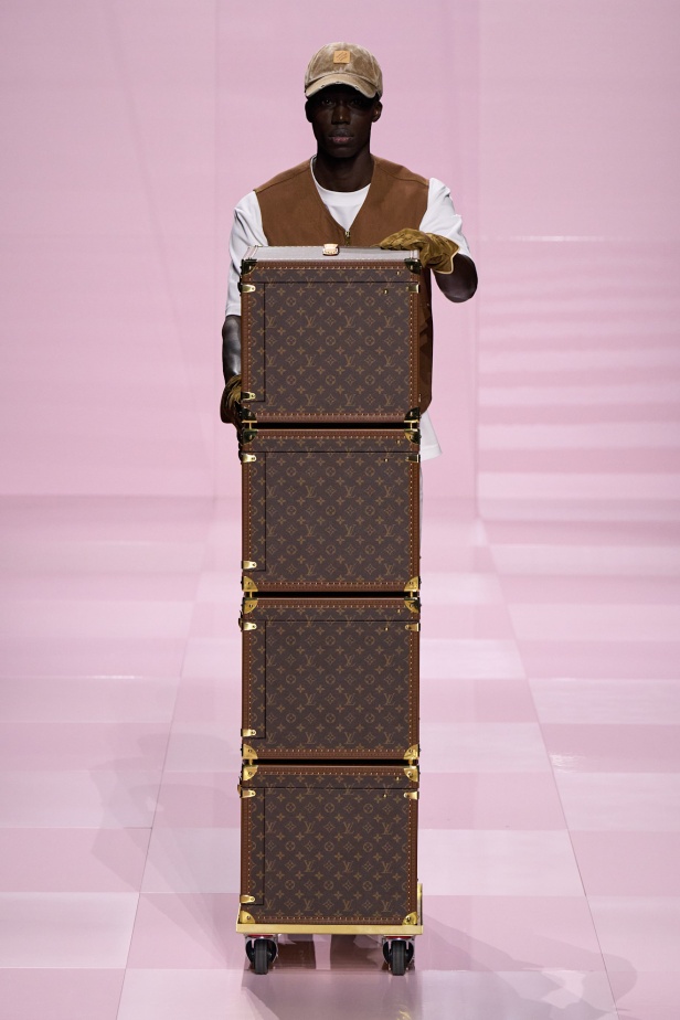 مجموعة خريف و شتاء 2025 للملابس الرجالية من Louis Vuitton