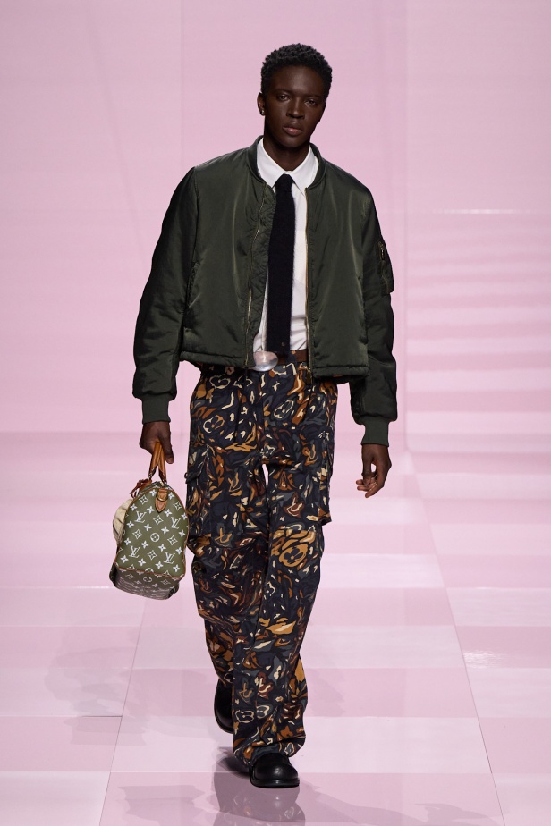 مجموعة خريف و شتاء 2025 للملابس الرجالية من Louis Vuitton