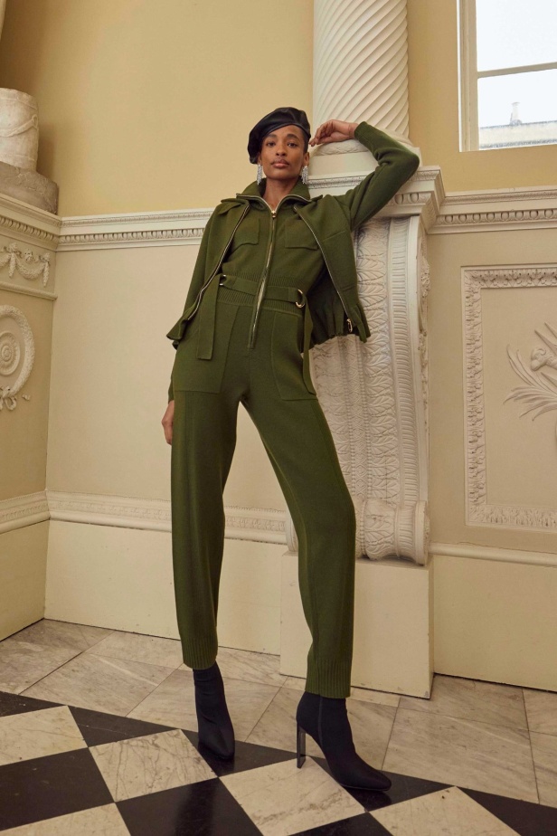 عرض أزياء Temperley London لخريف وشتاء 2025-2026